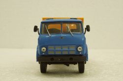 Маз-509Б самосвал, 1970г синий/желтый, Н722, Наш Автопром 1:43