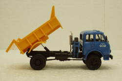 Маз-509Б самосвал, 1970г синий/желтый, Н722, Наш Автопром 1:43