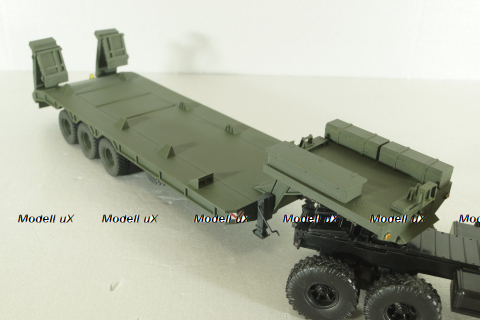 КВСЗ-5001.000 3-х осный п/прицеп-тяжеловоз, зеленый