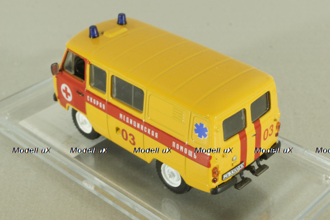 Уаз-452 медицинский, желтый, Конверсия 1:43