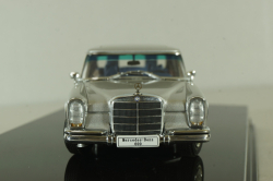 Mercedes 600 SWB (W100) 1963, silver 56191, AutoArt 1:43