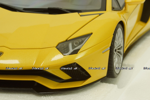 Lamborghini Aventador S 2017 pearl yellow, 79132, AutoArt 1:18