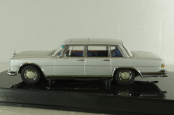 Mercedes 600 SWB (W100) 1963, silver 56191, AutoArt 1:43