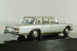 Mercedes 600 SWB (W100) 1963, silver 56191, AutoArt 1:43