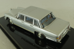 Mercedes 600 SWB (W100) 1963, silver 56191, AutoArt 1:43