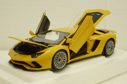 Lamborghini Aventador S 2017 pearl yellow, 79132, AutoArt 1:18