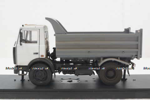 Маз-5551, самосвал, белый/серый, (АвтоИстория) Конверсии 1:43
