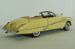 Buick Roadmaster Convertible, from movie Rain Man 1949, yellow, 13616, Greenlight 1:18