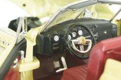 Buick Roadmaster Convertible, from movie Rain Man 1949, yellow, 13616, Greenlight 1:18