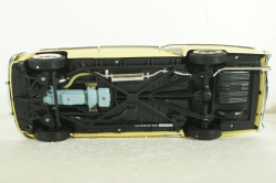Buick Roadmaster Convertible, from movie Rain Man 1949, yellow, 13616, Greenlight 1:18