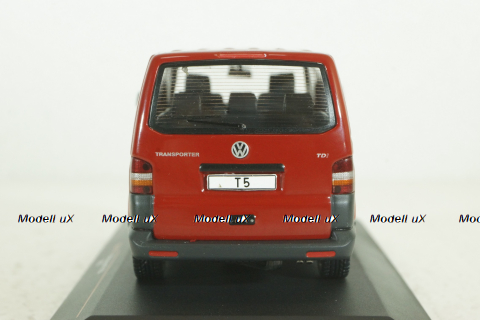 Volkswagen T5 red 2003, CLC564,  IXO 1:43