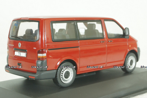 Volkswagen T5 red 2003, CLC564,  IXO 1:43