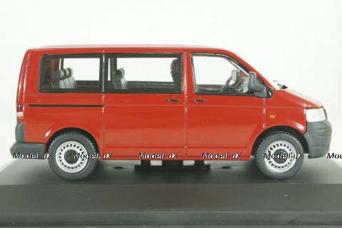 Volkswagen T5 red 2003, CLC564,  IXO 1:43