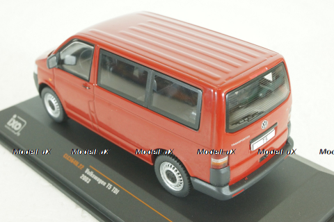 Volkswagen T5 red 2003, CLC564,  IXO 1:43