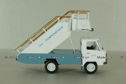 ТПС-22(452) Уаз-452 Трап самолетный Аэрофлот, металл, Ручная работа 1:43