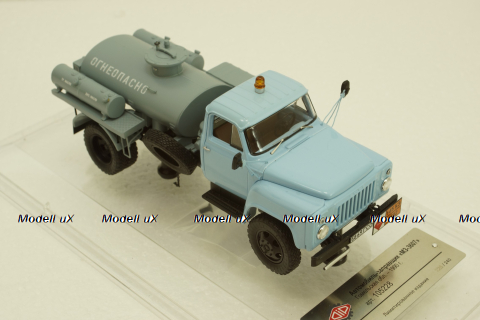 Газ-52 МЗ-3607 Автомобиль-заправщик Гомельская обл. 1990 г.,105228, DiP Models, 1:43