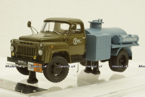 Газ-52 МЗ-3607 Автомобиль-заправщик г. Великие Луки, Агропромстрой 1979 г.,105227, DiP Models, 1:43