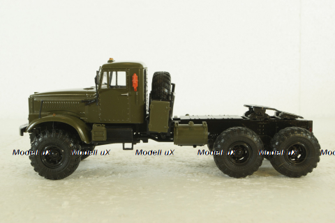 Краз-255В седельный тягач, хаки, 100886, АвтоИстория 1:43