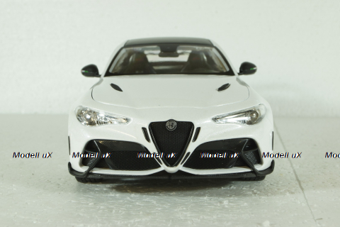 Alfa Romeo Giulia GTAm 2020 trophy white, Bburago 1:18
