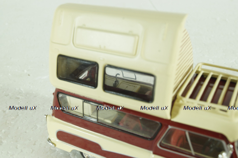 Bedford CA Caravan creme/darkred, Hachette 1:43