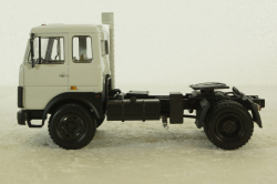 Маз-5432 тягач 1981г, серый, Н792, Наш Автопром 1:43