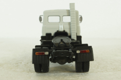 Маз-5432 тягач 1981г, серый, Н792, Наш Автопром 1:43