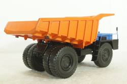 Белаз-7523 карьерный самосвал, синий/оранжевый, Н009, Наш Автопром 1:43