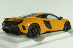 McLaren 675LT 2016 McLaren orange, 76048, AutoArt 1:18