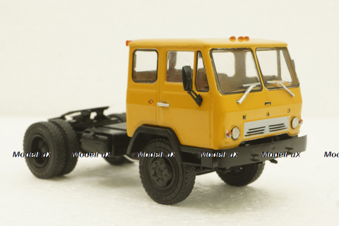 Каз-608В, бежевый, АвтоИстория 1:43