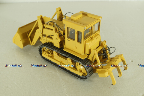 ТО-10А погрузчик на базе Т-130, трактор желтый, Трэкс 1:43