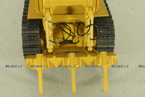 ТО-10А погрузчик на базе Т-130, трактор желтый, Трэкс 1:43