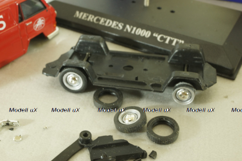 Mercedes N1000 Portuguese post CTT 1969, red, Altaya 1:43