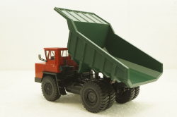 Белаз-7522 карьерный самосвал, красный/зеленый, Н003, Наш Автопром 1:43
