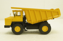 Белаз-7526 карьерный самосвал, желтый, Н006 Наш Автопром 1:43