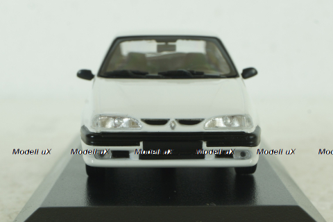 Renault 19 1995 white, 940113700, Maxichamps  1:43 Уценка!