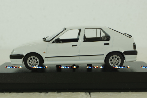 Renault 19 1995 white, 940113700, Maxichamps  1:43 Уценка!