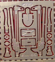 Фототравление Набор: реечный домкрат, топор, лопата, EM-055