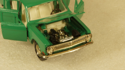 Газ-2402 Волга, зеленая, Тантал/Радон 1:43