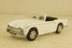 Triumph TR4A IRS, 1965 white, Dinky Toys 1:43