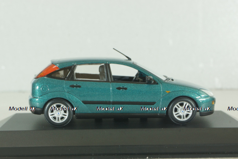 Ford Focus 5-door 1998, green, 430087020, Minichamps 1:43 Уценка!