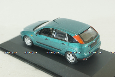 Ford Focus 5-door 1998, green, 430087020, Minichamps 1:43 Уценка!