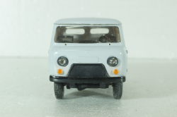 Уаз-3303 бортовой, серый/белый, Русская миниатюра 1:43