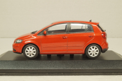 Volkswagen Golf Plus 2005 red 5M0099300A3X Minichamps 1:43