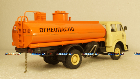 Маз-500А Бензовоз, бежевый/оранжевый, Алник43 1:43