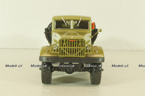 АКЦ-4-214М топливливозаправщик, на шасси Краз-214, хаки, Легендарные грузовики СССР №110, Modimio 1:43