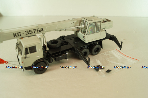 КС-3575А(53213) Автокран на шасси Камаз-53213, серый, Автоистория 1:43