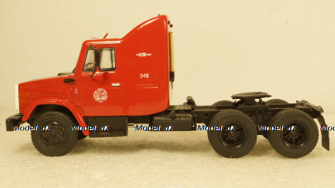 Зил-133-05А тягач красный, Алник43 1:43
