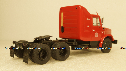 Зил-133-05А тягач красный, Алник43 1:43