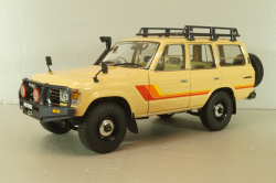 Toyota Land Cruiser 60 1981, beige, w/roof rack + (08956XBE), KYO8956XE, Kyosho 1:18