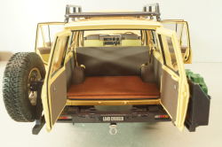 Toyota Land Cruiser 60 1981, beige, w/roof rack + (08956XBE), KYO8956XE, Kyosho 1:18